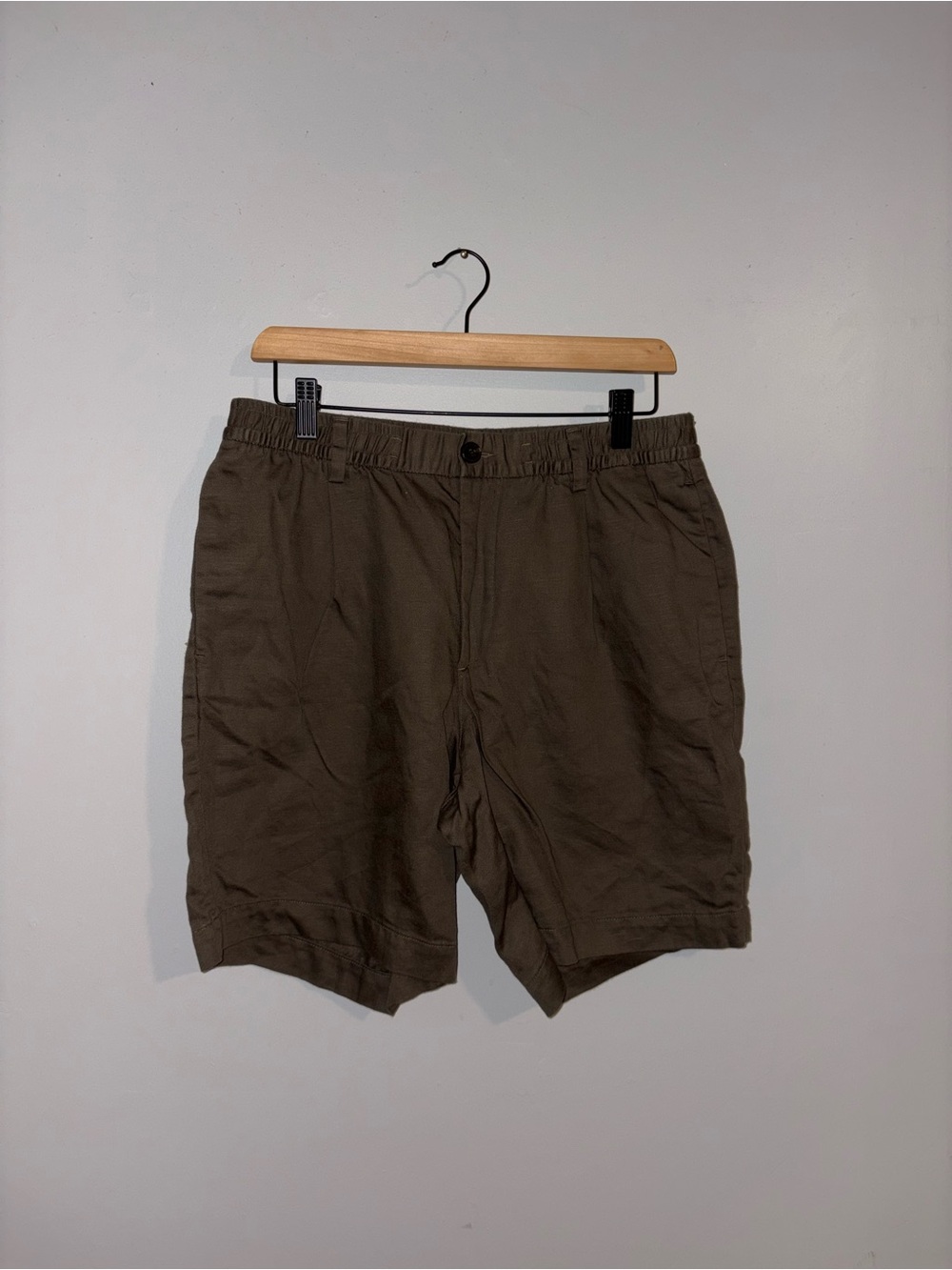 H&M • Green Shorts
